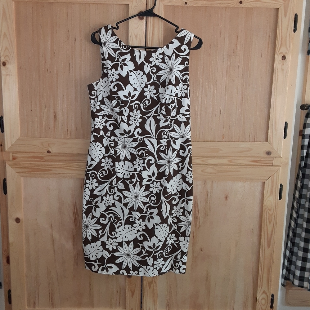 Signature London style brown/white floral dress size 16